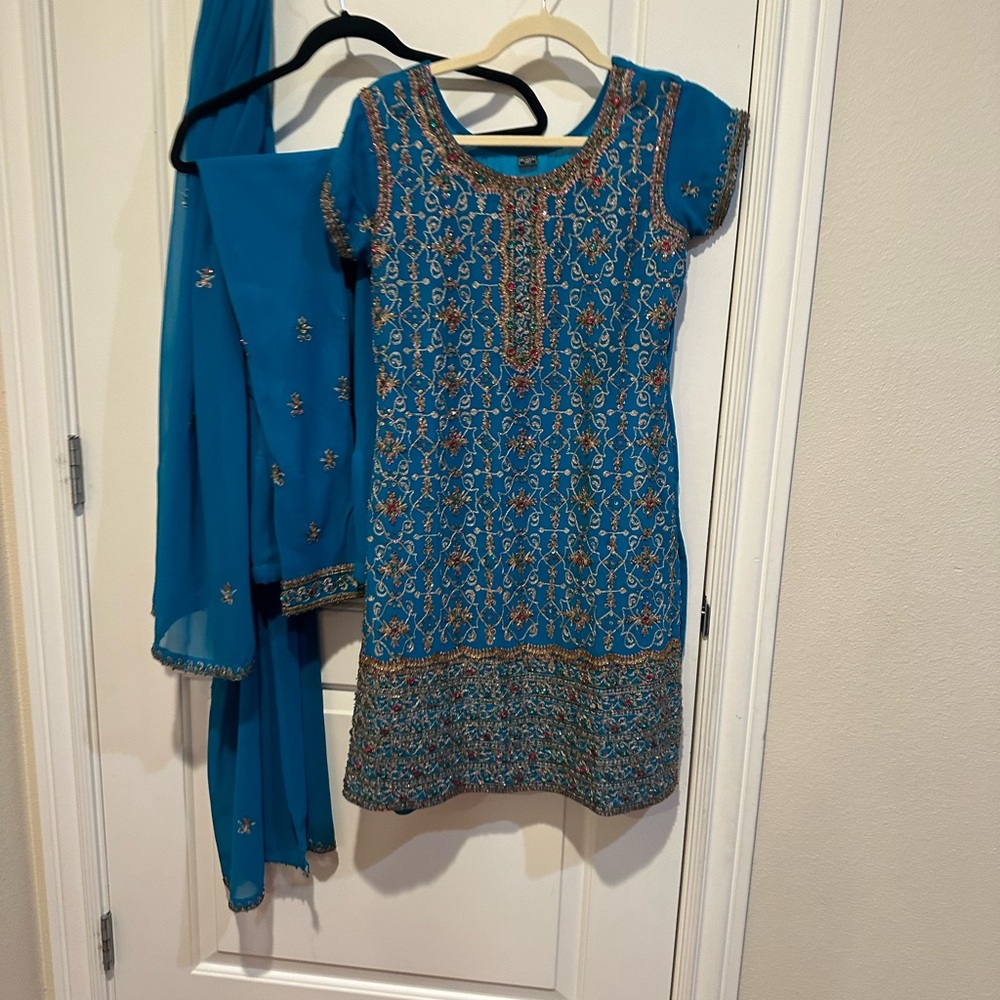 Preloved Almost Like New Kurta Bottom And Dupatta - image 1